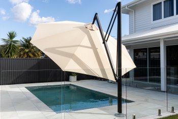 REVOLVASHADE 'DELUXE' CANTILEVER UMBRELLAS (WIND RATED) | Daydream Leisure Furniture