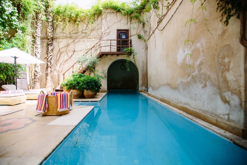 perfect outdoor furniture setting designed-pool escape holiday retreat