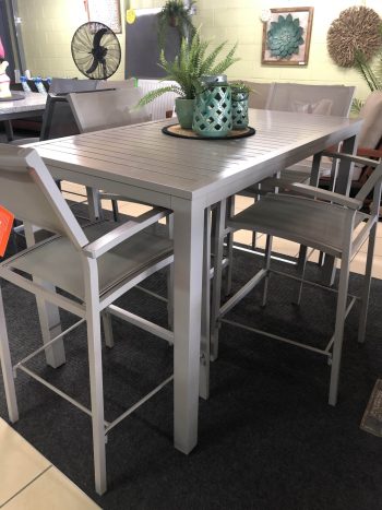 SLAT BAR TABLES POST LEG | Daydream Leisure Furniture