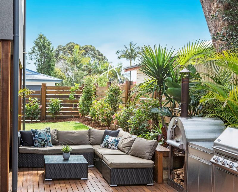 outdoor-kitchen