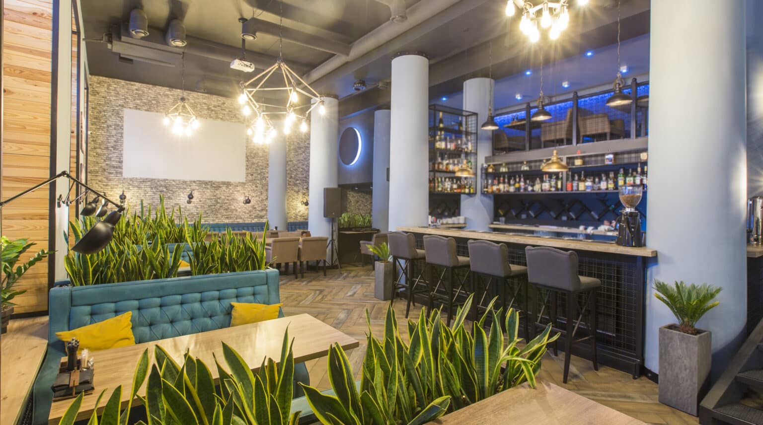 4 Tips to Improve Restaurant Ambiance - Daydream Leisure Furniture