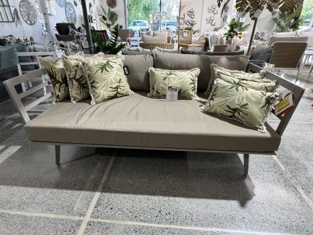 PALM DAYBED | Daydream Leisure Furniture