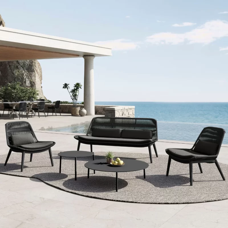7 Must-Have Outdoor Furniture Pieces for Your Sunshine Coast Home | Daydream Leisure Furniture