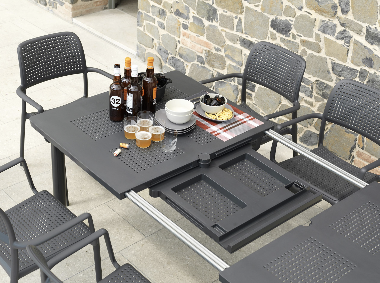 Why Nardi Outdoor Furniture Is Perfect For Commercial Spaces | Daydream Leisure Furniture