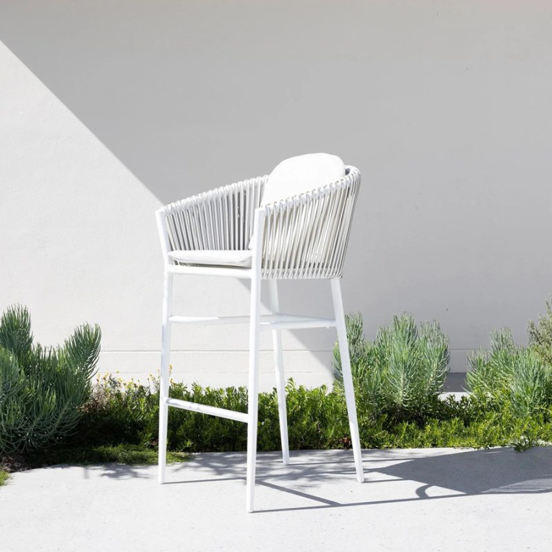 The Ultimate Guide to Outdoor Entertaining: Sunshine Coast Furniture Essentials | Daydream Leisure Furniture