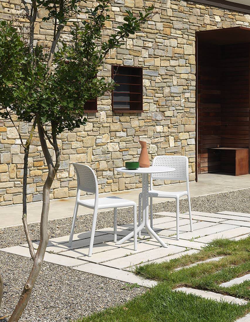 Why Nardi Outdoor Furniture Is Perfect For Commercial Spaces | Daydream Leisure Furniture